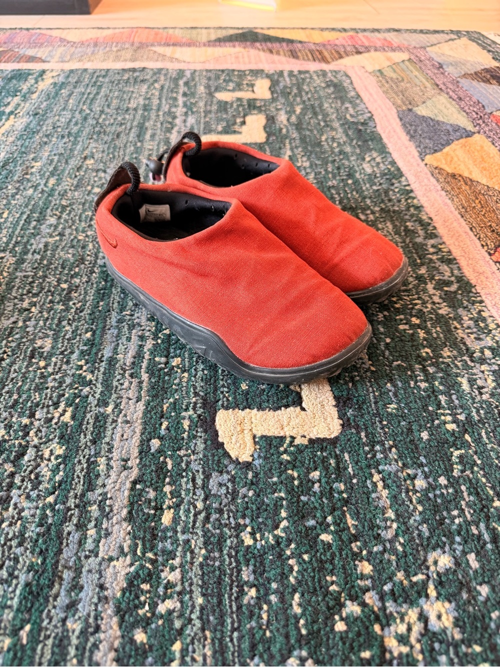Nike ACG Men's Slip-On Canvas Slippers in Red with Black Sole